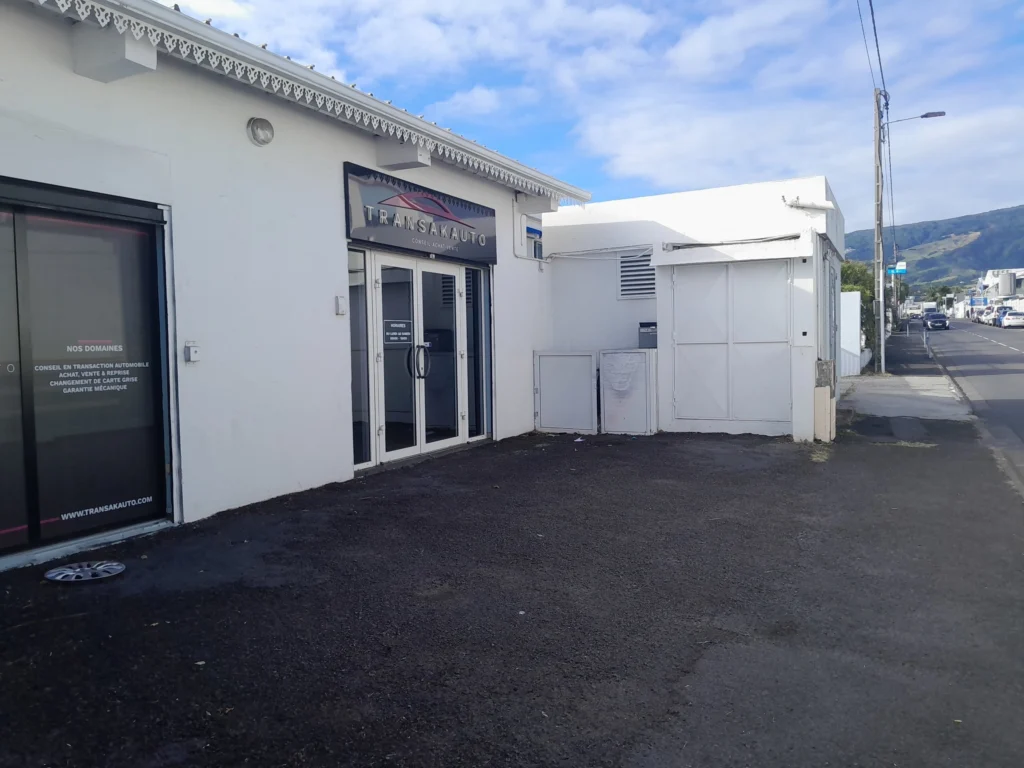 Locaux commerciaux 70 m² — Saint-Denis — photo 1 sur 10