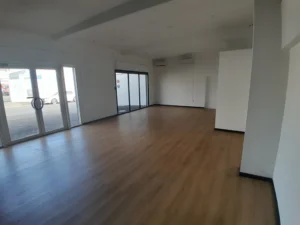 Locaux commerciaux 70 m² — Saint-Denis — photo 6 sur 10