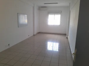 Bureaux 160 m² — Saint-Denis — photo 2 sur 6